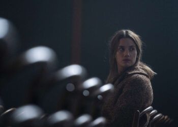 ‘Equinox’: la serie de Netflix propone un curioso cóctel de géneros pero se queda lejos de ser la nueva ‘Dark’