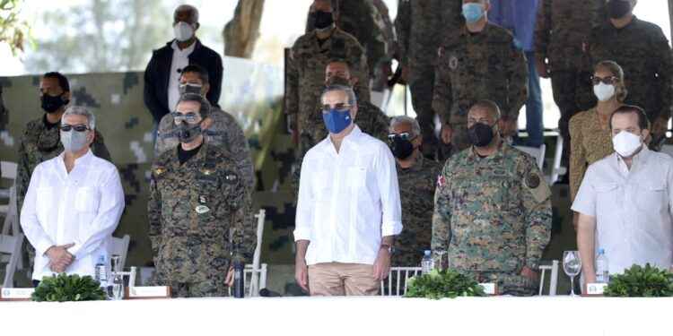 Presidente Abinader fortalecerá Fuerzas Armadas