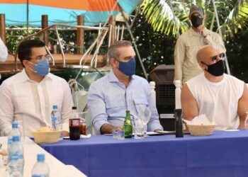 Abinader se reúne con el actor Vin Diesel y con inversionistas extranjeros