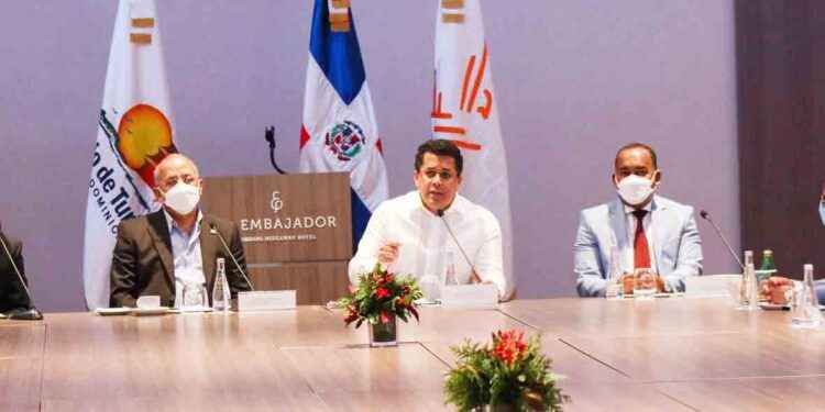 Gabinete de Turismo asegura que RD está preparada para hacer pruebas a todos sus turistas