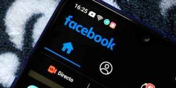 Tres razones para dejar de usar Facebook este 2021