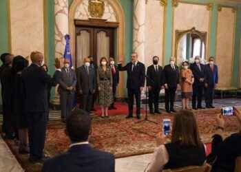Presidente Abinader juramenta jueces de las altas cortes