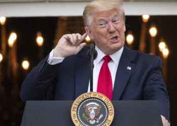 Twitter suspende permanentemente la cuenta de Donald Trump