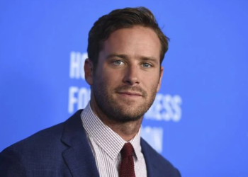 Actor Armie Hammer se disculpa tras publicar un vídeo erótico privado en Instagram