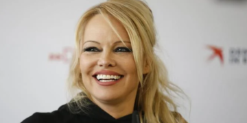 ¡En el altar por quinta vez! Pamela Anderson se casa en secreto con su guardaespaldas
