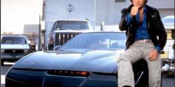 David Hasselhoff vende su auto fantástico en una subasta virtual