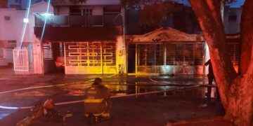 Tragedia: incendio en una casa familiar deja siete muertos en el barrio La Capellana