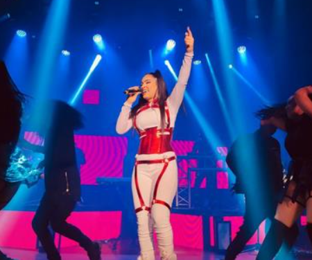 7th Venue presenta concierto La Ross María Live Show
