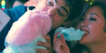 Lara Jean y Peter ven peligrar su amor el tráiler de «A todos los chicos: Para siempre»