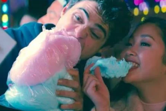 Lara Jean y Peter ven peligrar su amor el tráiler de «A todos los chicos: Para siempre»