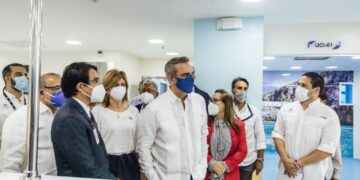 Presidente Abinader y director INVI dejan en funcionamiento nuevas áreas hospital Cabral y Báez