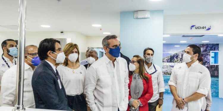 Presidente Abinader y director INVI dejan en funcionamiento nuevas áreas hospital Cabral y Báez