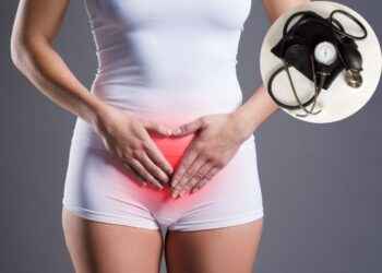 Síntomas de hipertensión pueden confundirse con menopausia: advierten cardiólogos