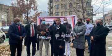 Sammy Ravelo urge permitir taxistas sacar placas TLC