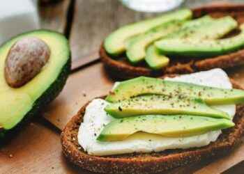 Aguacate: grasas buenas y otras razones para comerlo a diario