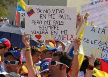 Interior y Policía emite resolución que normaliza situación de venezolanos en RD