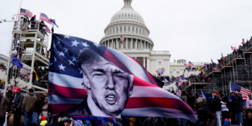 Renuncia es la opción más viable para Trump