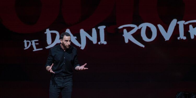 ‘Odio, de Dani Rovira’: Netflix devuelve al escenario al cómico español con un divertido y extenso monólogo, sin filtros y con mucho corazón