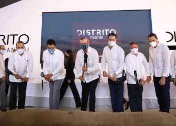 Presidente Abinader da primer picazo de innovador proyecto inmobiliario Distrito Piantini
