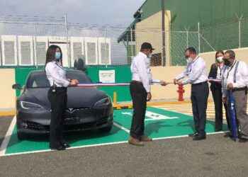 Aeropuerto Cibao instala estaciones de carga para vehículos eléctricos de forma gratuita