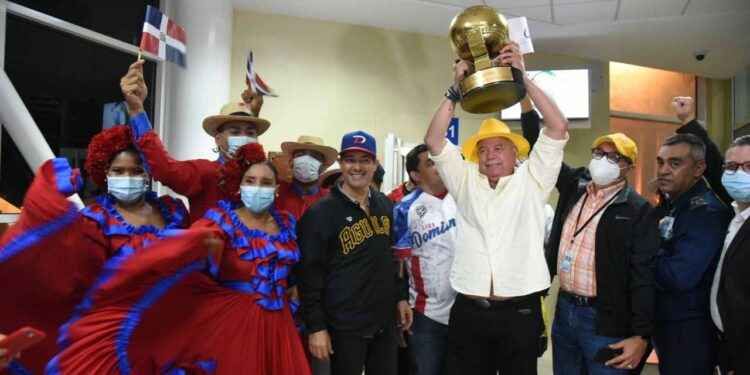 Águilas Cibaeñas llegaron a medianoche a Santiago