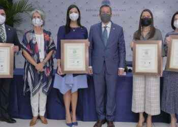 Banreservas recibe certificación de Sostenibilidad 3R’s en cuatro oficinas principales