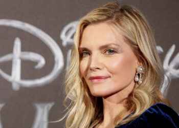 Michelle Pfeiffer se libera de sus demonios a los 62 años