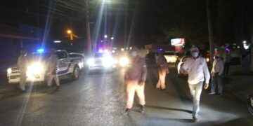 Autoridades de Salud Pública y policiales  intervienen Century Plaza por violar toque de queda