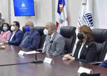 Educación y Salud Pública trabajan para el retorno clases semipresencial o presencial
