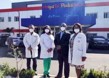 Elogia trabajos del hospital infantil Arturo Grullón