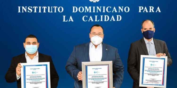 Laboratorios del INDOCAL amplían acreditación