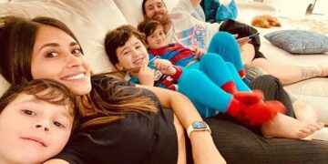 Los 6 detalles ocultos en la secuencia de fotos más despreocupada de la familia Messi