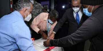 RD recibe segundo lote de vacunas contra la COVID-19 donadas por La India