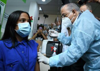 Colegio Médico, Iglesia Católica y otros sectores ven “exitosa” labor de Salud Pública contra el covid