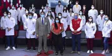 Salud Pública capacita a estudiantes de Medicina para jornada de vacunación Covid-19