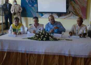 Ulises exhorta industriales del tabaco en Tamboril sacar registro y calificación en Proindustria