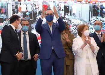 Presidente reafirma apoyo a sectores generadores de empleos 