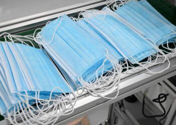 Logran un material que elimina el virus y se utilizaría en tapabocas