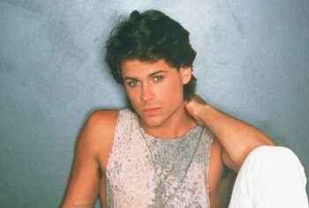 Rob Lowe, el mito erótico de los 80 que casi hunde su carrera por un video sexual con una adolescente y su adicción a las drogas