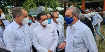 Abinader instruyo Ministerio Salud Publica siga vacunaciones en Semana Santa