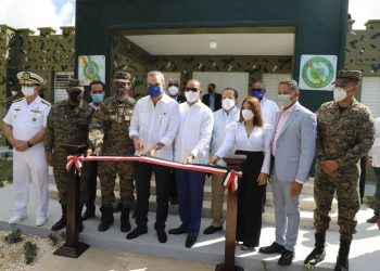 Abinader inaugura en La Romana sede de la Segunda Compañía del ERD