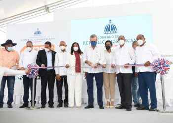 Presidente Abinader inaugura reconstrucción carretera Monte Cristi-Dajabón