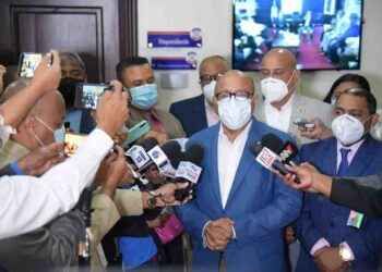 Alfredo Pacheco defendió construcción de valla perimetral en frontera dominico-haitiana