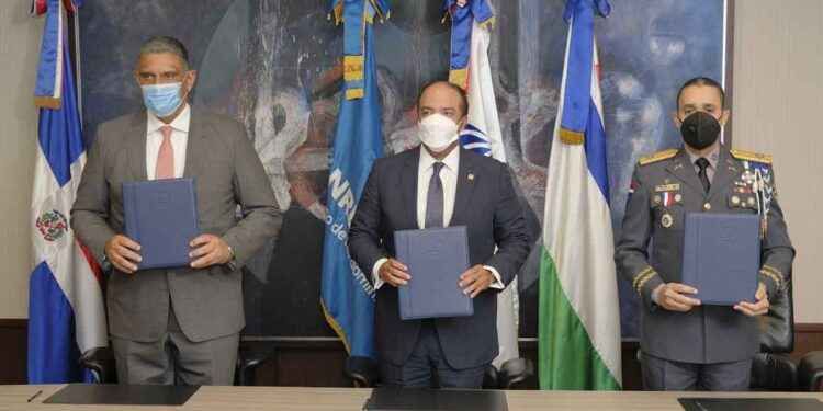 Banreservas, MIP y la Policía beneficiarán a agentes con préstamos hipotecarios