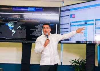 RD espera un repunte del turismo en marzo, asegura ministro David Collado