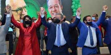 Elías Serulle y la diputada Lourdes Aybar se juramentan en Fuerza del Pueblo
