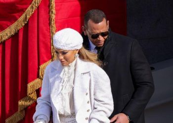 Jennifer López y Alex Rodríguez desmienten su ruptura