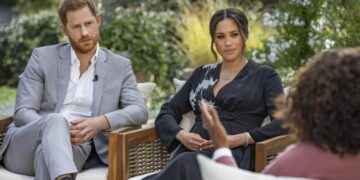 Meghan Markle revela que tenía pensamientos suicidas y en la familia real se preocupaban por cuán oscura sería la piel de su hijo