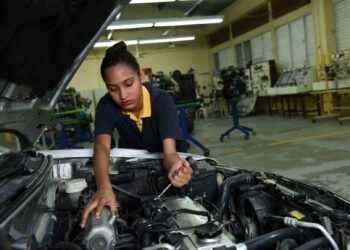Mujeres se empoderan con la capacitación técnica