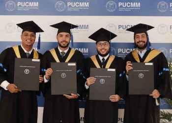 PUCMM entrega nuevos profesionales a la sociedad